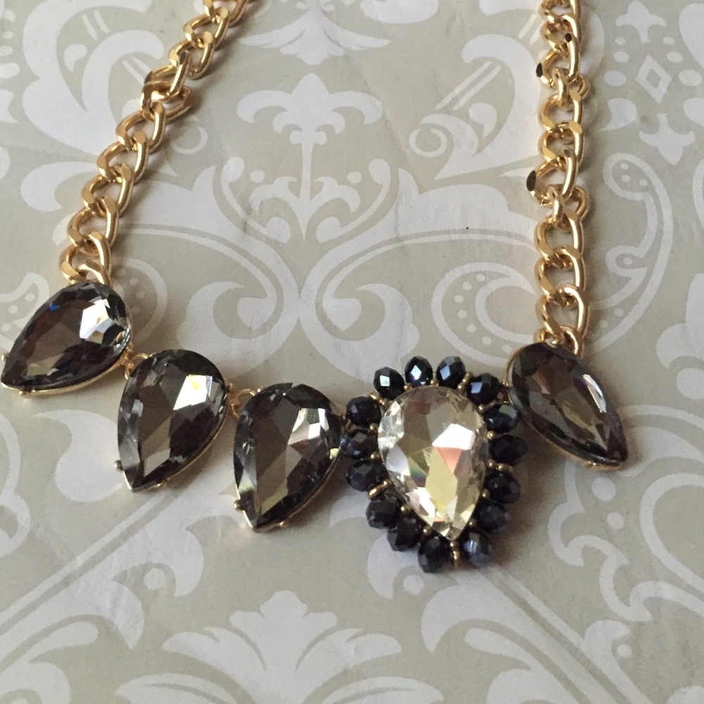 COPY - Statement necklace